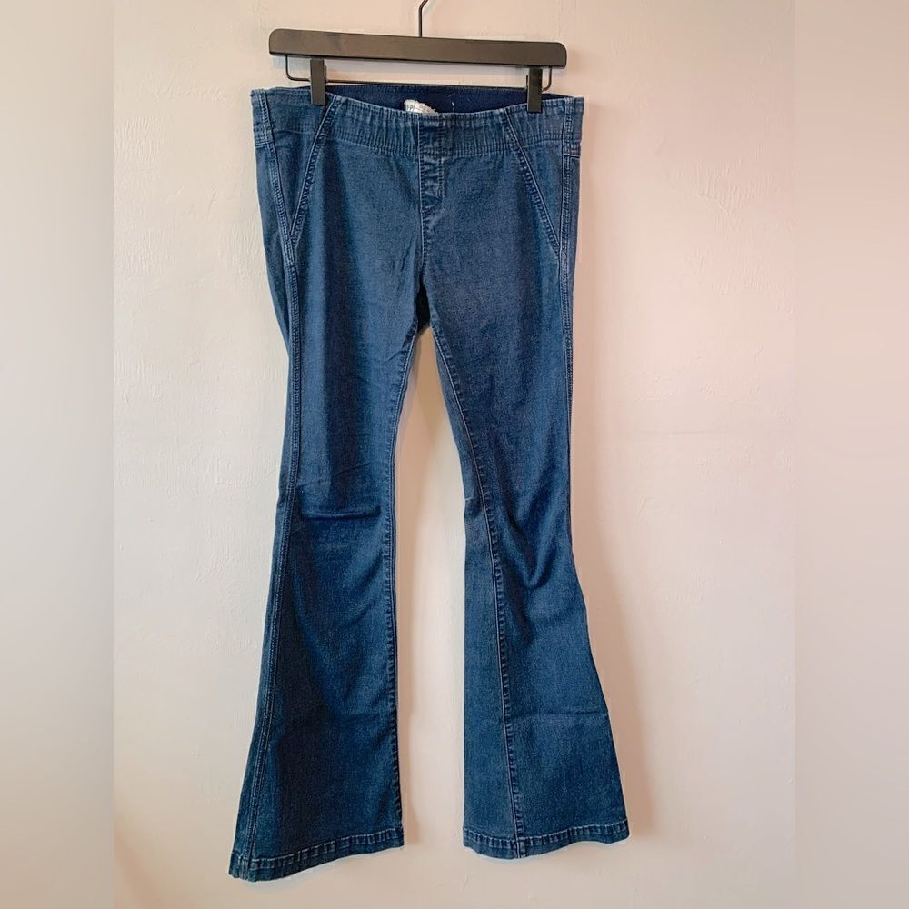 Free People elastic waist jeans size 29